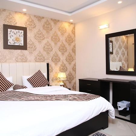 Safari Club 3 Bahria Town Hotel Rawalpindi Exterior foto