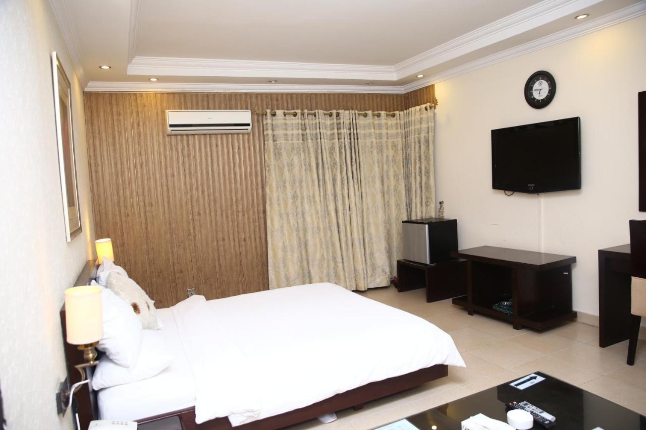 Safari Club 3 Bahria Town Hotel Rawalpindi Exterior foto